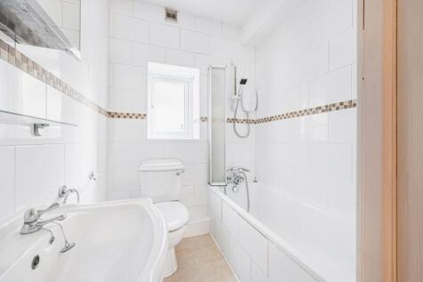 Flat 4, 27 Montpellier Road-11.jpg