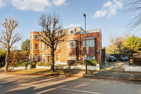 Flat 4, 27 Montpellier Road-2.jpg