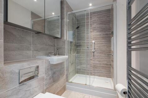 Lion Court 69 PH8.jpg