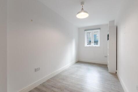 Lion Court 69 PH10.jpg