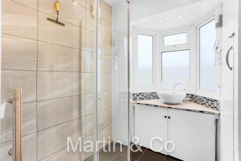 1552118070 - 33 T...