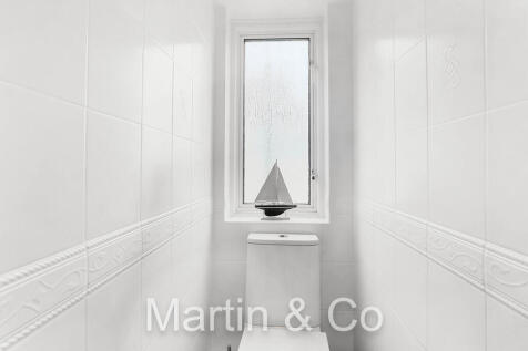 1552118070 - 33 T...