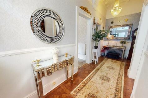 Hampton Road Hallway