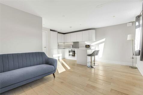 Reception/Kitchen