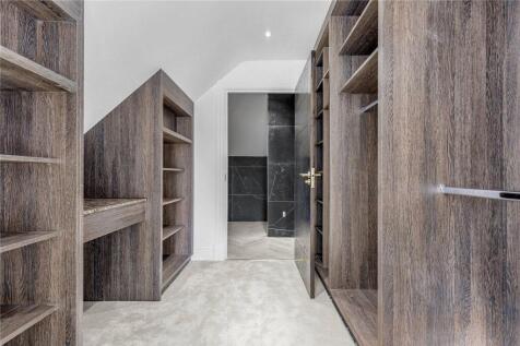Walk In Wardrobe