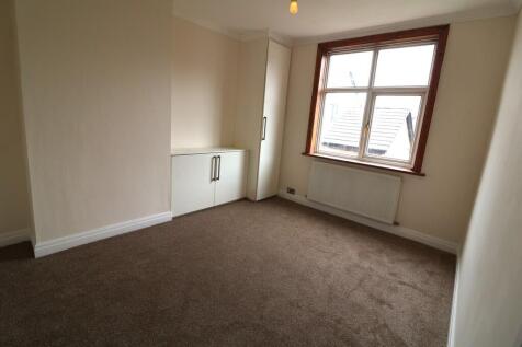REAR BEDROOM
