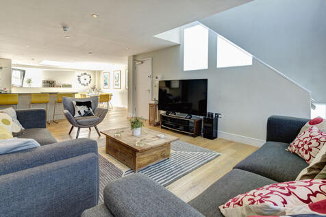 Reception Room Fl...