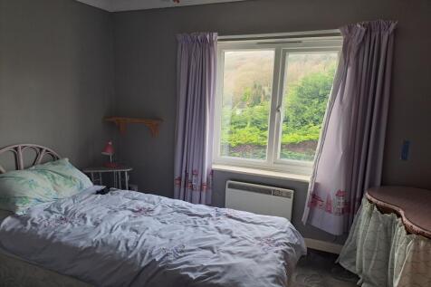Meadow House, Broadway, Laugharne SA33 4NS