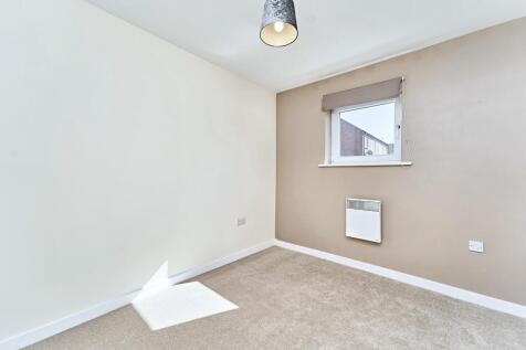 Flat 4 Lee Court, 4 Torrent Close, Tamworth, Staffordshire, B77 5GE