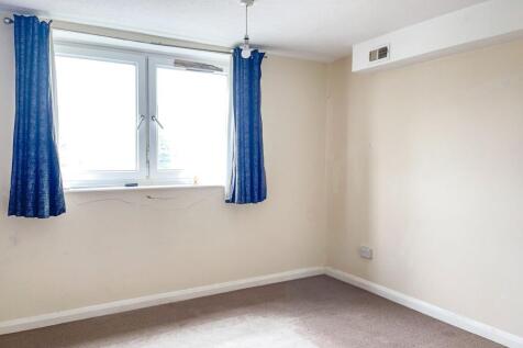 14 Kingmere, South Terrace, Littlehampton, BN17 5LD