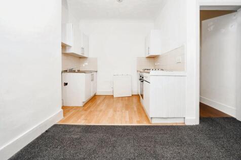 Flat 3 Mayfair Court, 9 St. Andrews Road, Southsea PO5 1EP