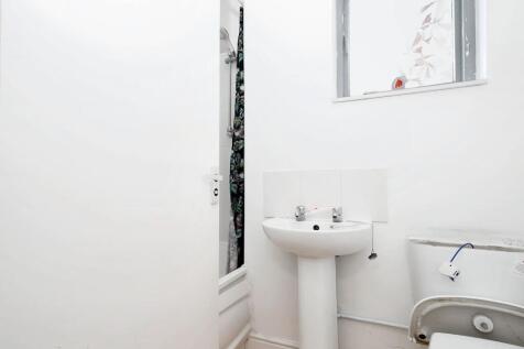 Flat 3 Mayfair Court, 9 St. Andrews Road, Southsea PO5 1EP