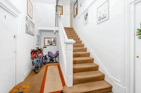 Flat 3 Mayfair Court, 9 St. Andrews Road, Southsea PO5 1EP