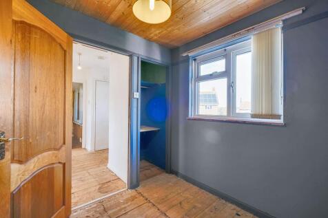 1 Burton Close, Wool, Wareham, Dorset, BH20 6ET