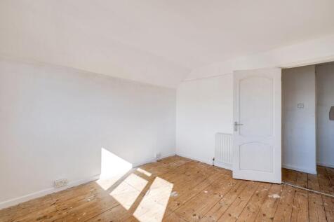 1 Burton Close, Wool, Wareham, Dorset, BH20 6ET
