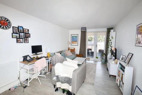 48 Suffield Lodge, Suffield Hill, High Wycombe, Buckinghamshire, HP11 2FR