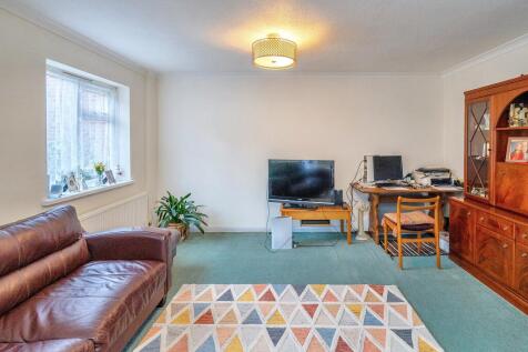 31 Waterhall Close, Walthamstow, London, E17 5PS