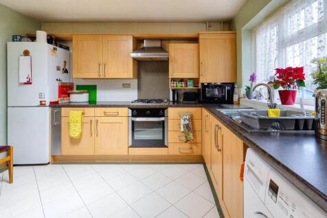 31 Waterhall Close, Walthamstow, London, E17 5PS