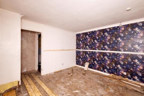 79 York Road, Dunscroft, Hatfield, Doncaster, South Yorkshire DN7 4NA