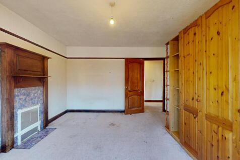 27 Banstead Road South, Sutton, Surrey, SM2 5LF