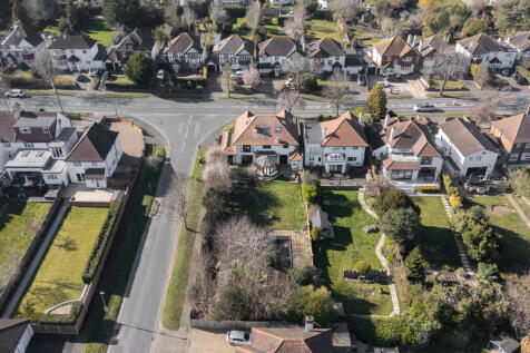 27 Banstead Road South, Sutton, Surrey, SM2 5LF