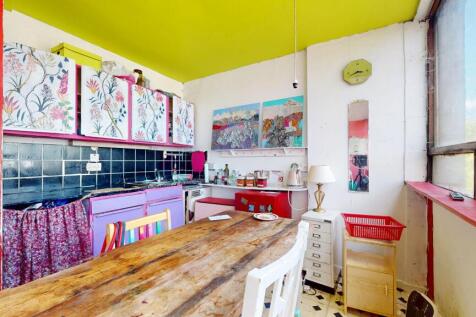 Flat 32 Romney Court, Haverstock Hill, Belsize Park, London, NW3 4RX