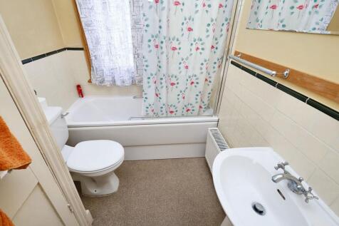 3 Spencer Avenue, Bowes Park, London N13 4TS