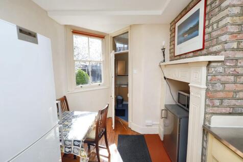 3 Spencer Avenue, Bowes Park, London N13 4TS