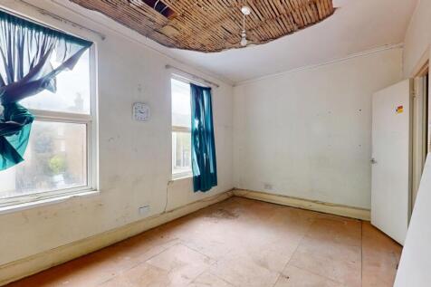 Flat 5B Birkbeck Grove, Acton, London, W3 7QD