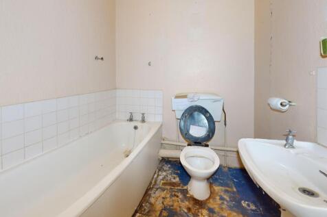 Flat 5B Birkbeck Grove, Acton, London, W3 7QD