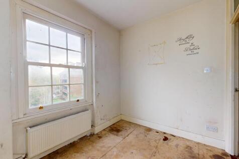 Flat C, 46 Canonbury Road, London, N1 2HS