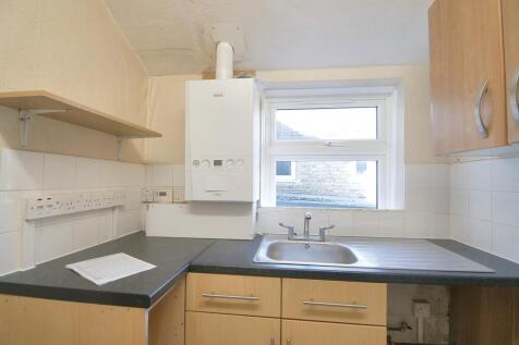 Flat A, 121 Tuam Road, Plumstead, London, SE18 2QY