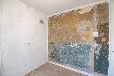 Flat A, 121 Tuam Road, Plumstead, London, SE18 2QY