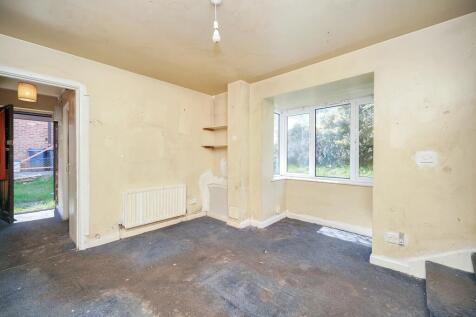 61 Bookerhill Road, High Wycombe, Buckinghamshire, HP12 4EY