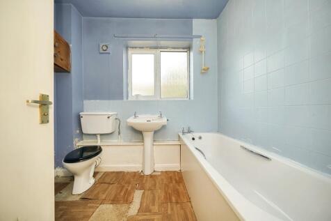 61 Bookerhill Road, High Wycombe, Buckinghamshire, HP12 4EY