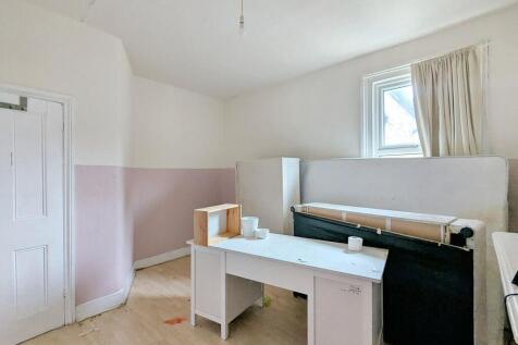 76A Grange Park Road, Thornton Heath, CR7 8QB