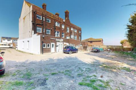 6 Avery Court, Avery Way, Allhallows, Rochester, Kent, ME3 9QL