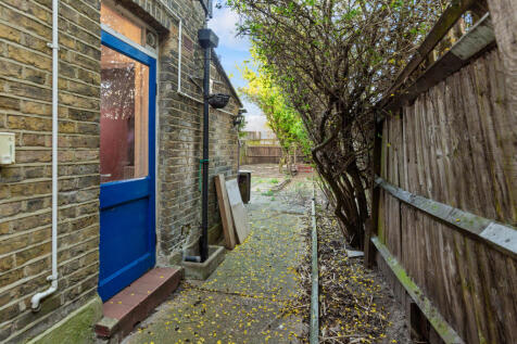 59 Manor Road, Richmond TW9 1YA