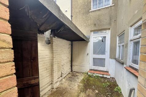 17 William Road, Sutton, Surrey SM1 4QT