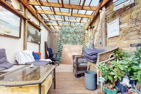 41 Otterburn Gardens, Isleworth, London TW7 5JQ