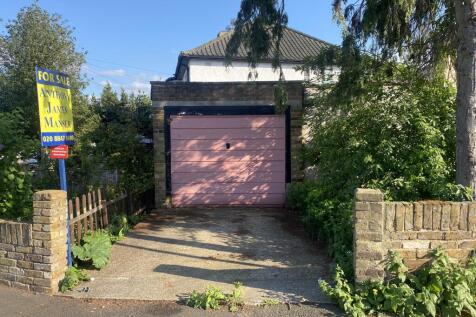 41 Otterburn Gardens, Isleworth, London TW7 5JQ