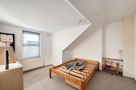 Flat C, 31 Connaught Road, Harlesden, London NW10 9AJ