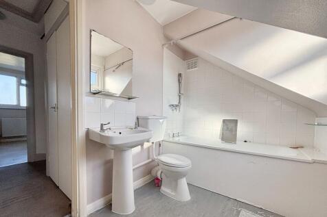 Flat C, 31 Connaught Road, Harlesden, London NW10 9AJ