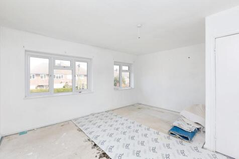 24 Chestnut Road, Oakham, LE15 6QP