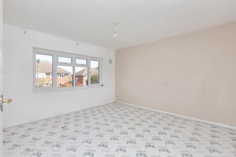 24 Chestnut Road, Oakham, LE15 6QP