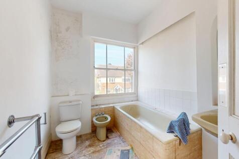Kingsmead, 111 Strawberry Vale, Twickenham TW1 4SJ