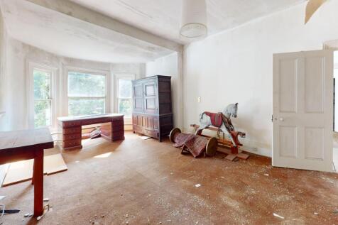 Kingsmead, 111 Strawberry Vale, Twickenham TW1 4SJ