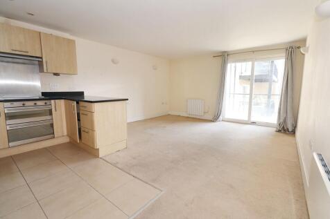 24 Flagstaff Court, Canterbury, Kent CT1 3HA