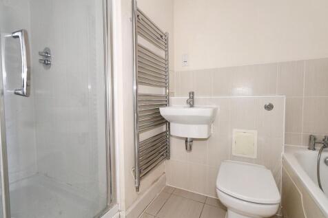 36 Flagstaff Court, Canterbury, Kent CT1 3HA