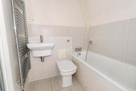 36 Flagstaff Court, Canterbury, Kent CT1 3HA